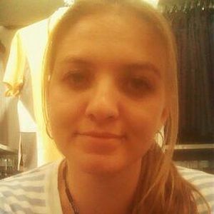 Meet your Posher, Cassandra